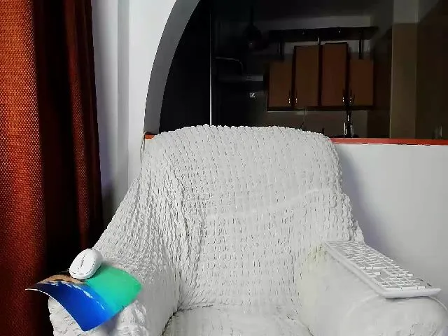 Live sex webcam photo for ANONYMUSGIRL #255739292