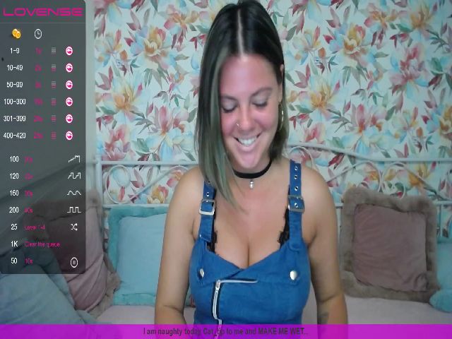 Live sex webcam photo for AliCooper_ #261410028