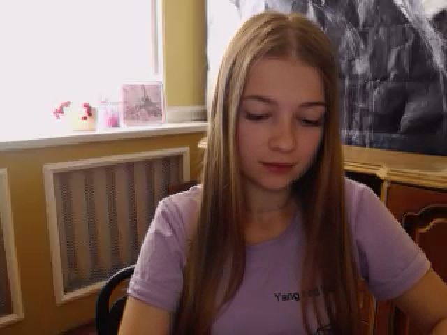 Live sex webcam photo for EmiStern #257444532