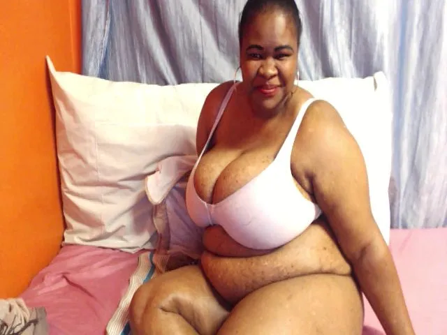 Live sex webcam photo for Sweetnozie #259911682