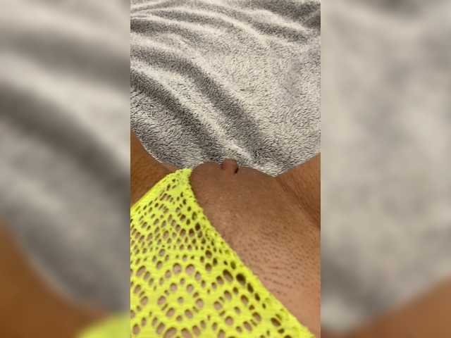 Live sex webcam photo for LolaSyde #249234211