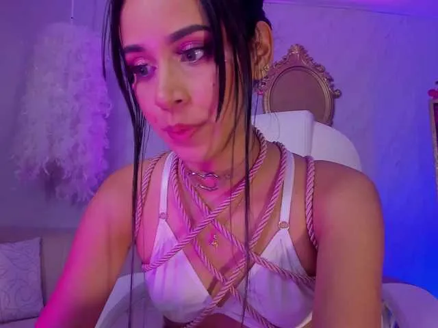 Live sex webcam photo for EvelynHarris #287950260