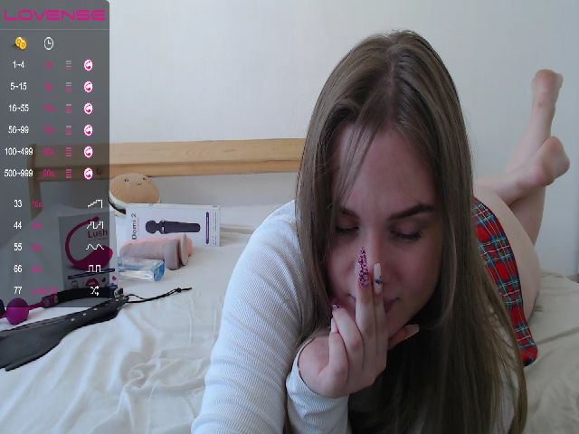 Live sex webcam photo for AliceSins1 #252821531