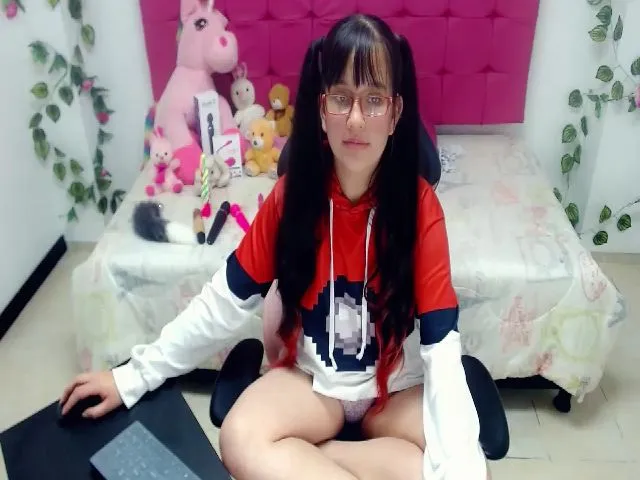 Live sex webcam photo for Pink_queenn #259946945