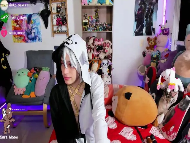 Live sex webcam photo for Sara_Skys #255870105