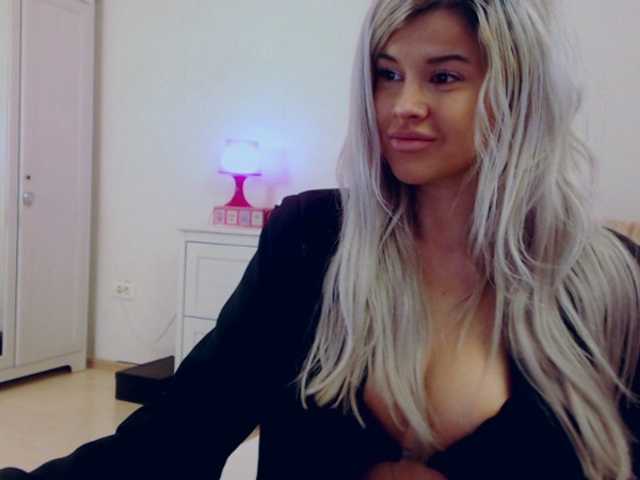 Live sex webcam photo for AryaJolie #241023566