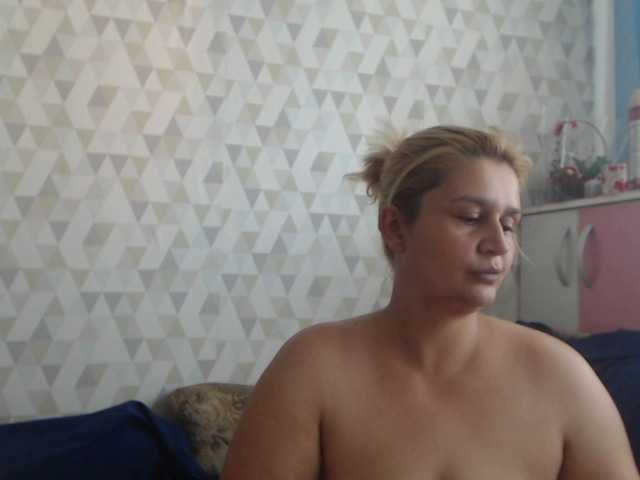 Live sex webcam photo for RoseBBW #249787706