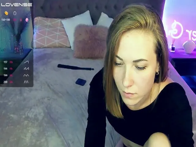 Live sex webcam photo for LilFluffyDuck #254158852