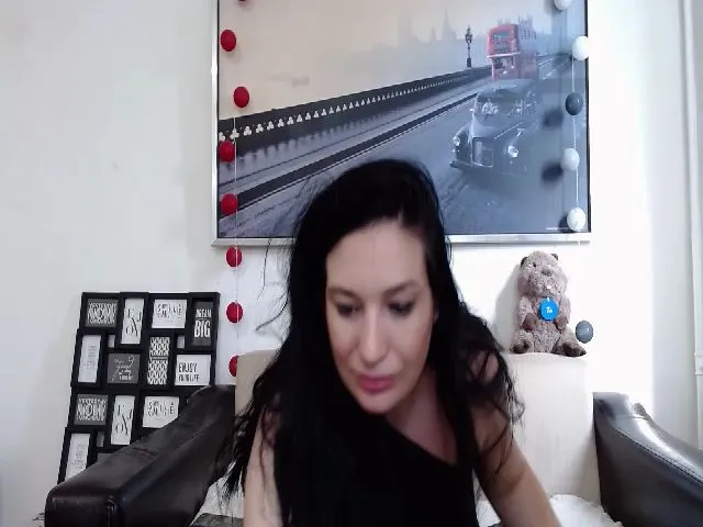 Live sex webcam photo for ElenaTroyy #254391954