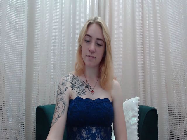 Live sex webcam photo for RedBerryy #264056140