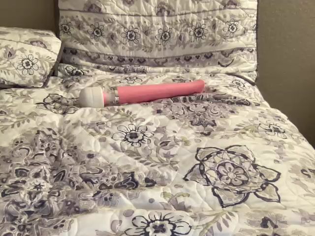 Live sex webcam photo for CandyBurger #252901052