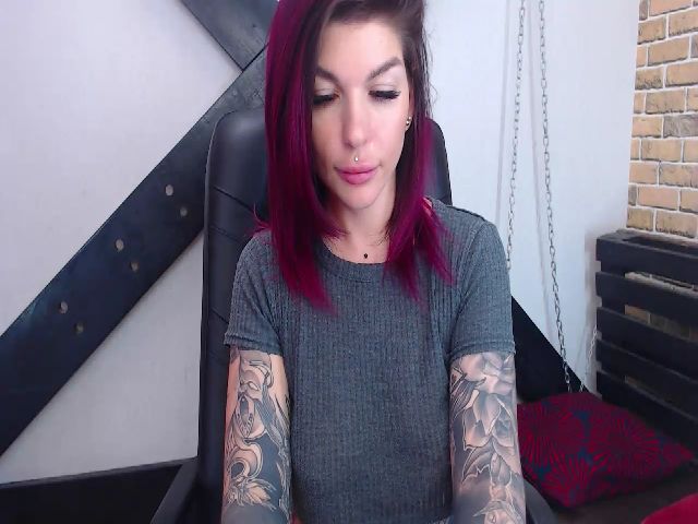 Live sex webcam photo for Lily_jay #253659869