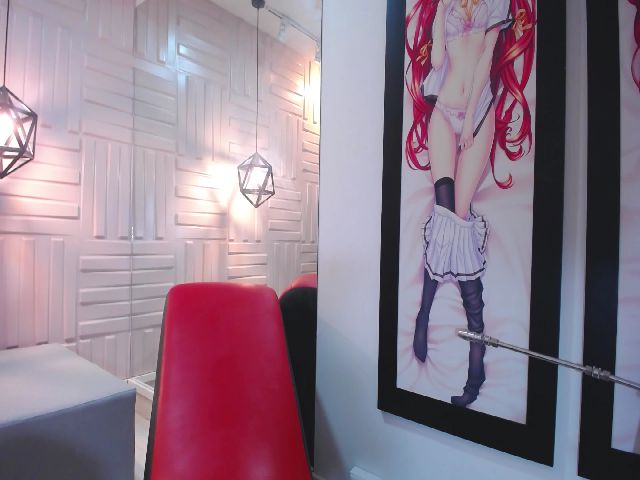 Live sex webcam photo for Anaiss_10 #255358567