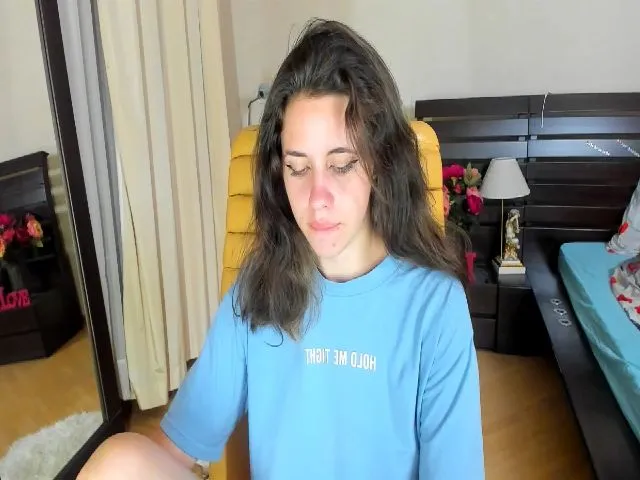 Live sex webcam photo for HildaBoom_77 #255731307