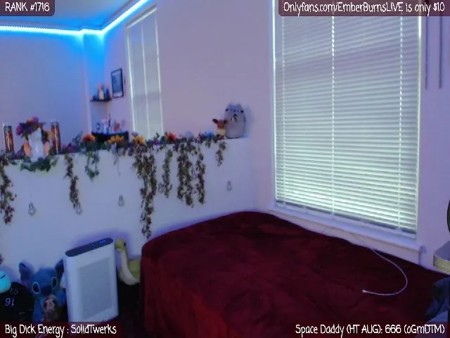 Live sex webcam photo for EmberBurns #264665285