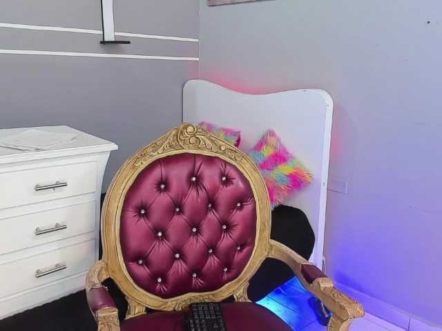 Live sex webcam photo for lia-spencer #242032488