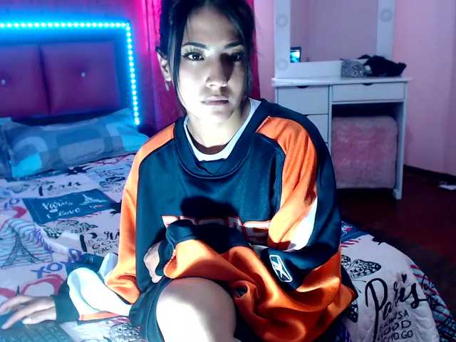 Live sex webcam photo for marilyn-eas #264429841