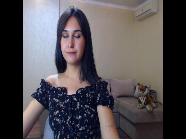 Live sex webcam photo for CharmingEvaaa #263243588