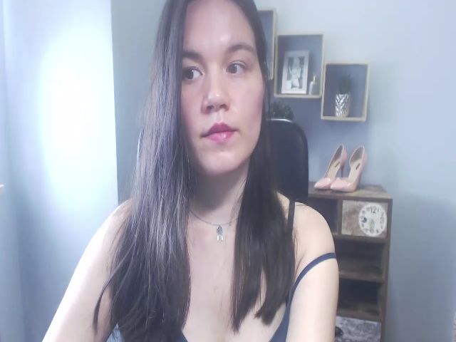 Live sex webcam photo for BeautyxOLIVIA #261986569