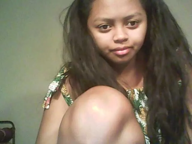 Live sex webcam photo for Mayah1 #260624579