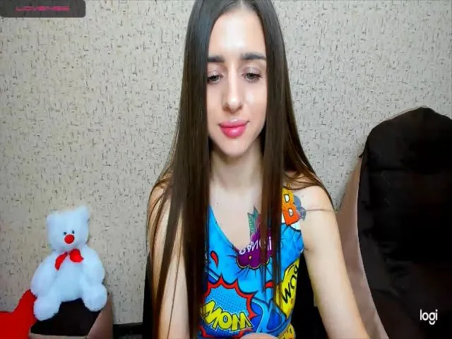 Live sex webcam photo for lilydavra #262279253