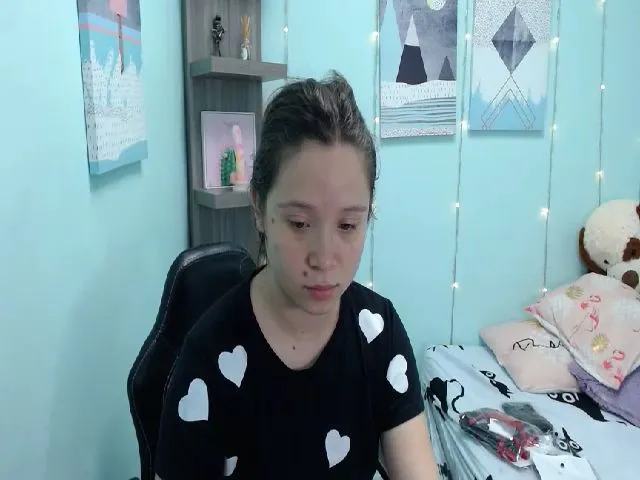 Live sex webcam photo for JENELOTIZZ #262352681