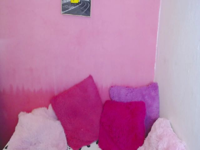 Live sex webcam photo for Juliia_sweet #252618480