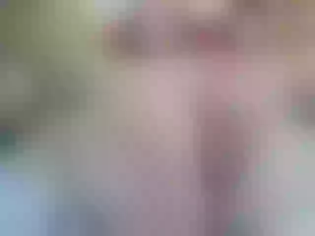 Live sex webcam photo for Mssbombom_ #252455801