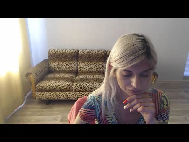 Live sex webcam photo for SexyBeatriice #255274943