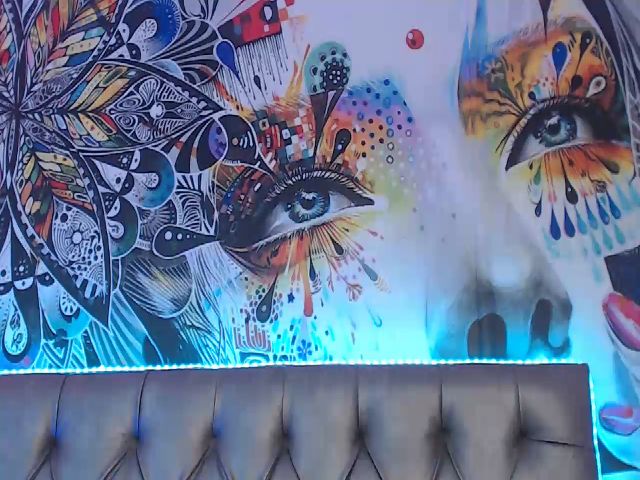 Live sex webcam photo for Candy_rose_ #259692060