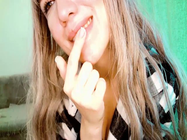 Live sex webcam photo for Petite_L #259069170