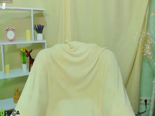 Live sex webcam photo for Gloria_grey_ #254629682