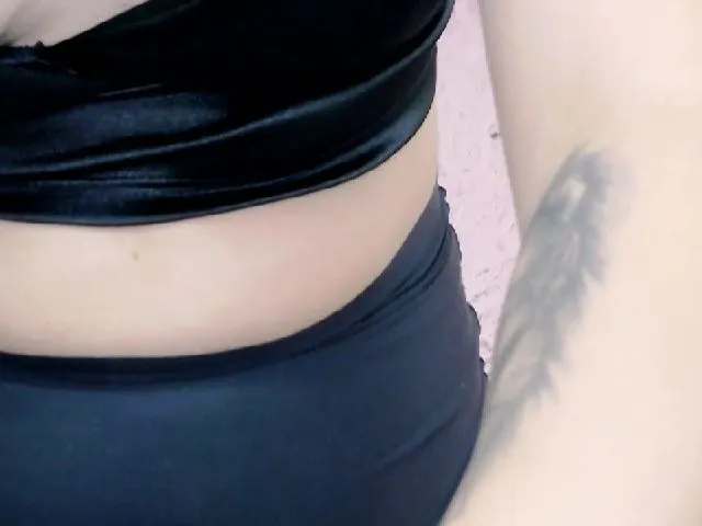 Live sex webcam photo for LustyJuliaXXX #252665868