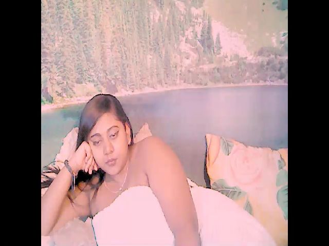 Live sex webcam photo for indianruby99 #256073978
