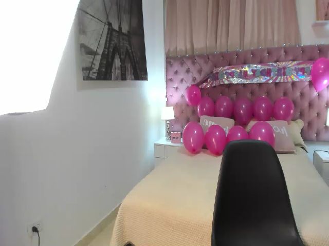 Live sex webcam photo for Nathalie_Hall #254121430