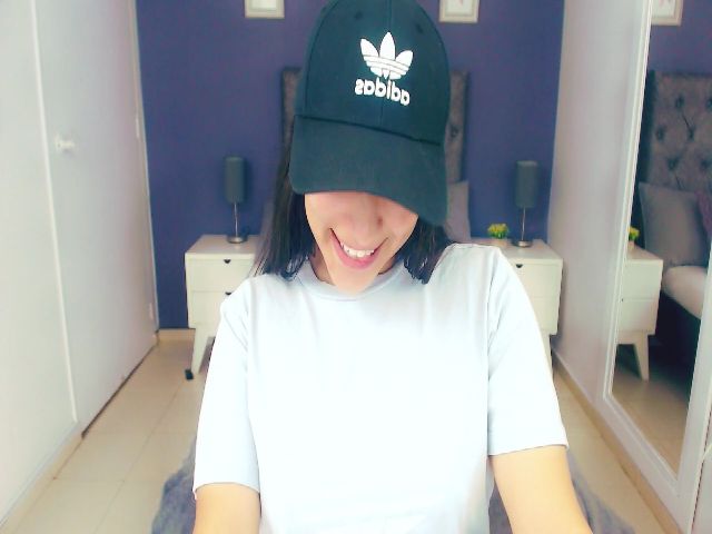 Live sex webcam photo for anniesclub #260335100