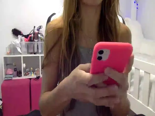 Live sex webcam photo for Kinkybun #263382409
