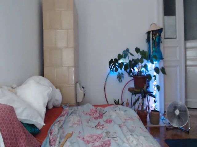 Live sex webcam photo for PetitePinkie #255185211