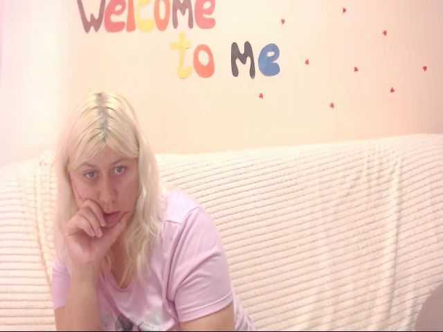 Live sex webcam photo for Kylie_Pag #255263175