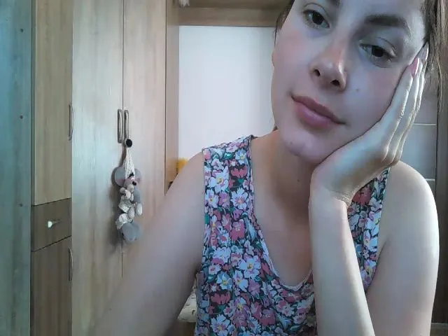 Live sex webcam photo for MisssSun #262545640