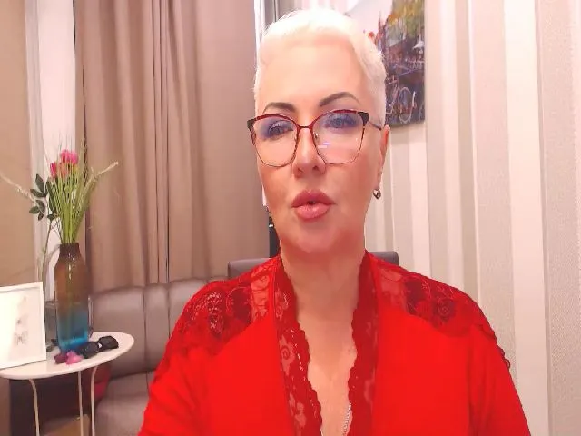 Live sex webcam photo for LadyXAnna #260214414