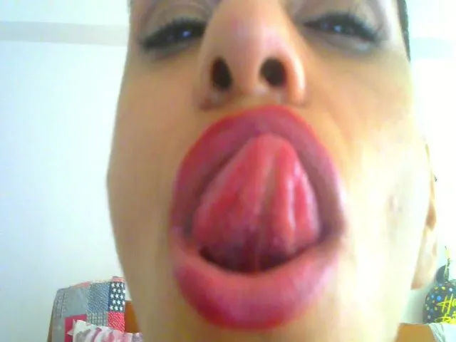 Live sex webcam photo for SONYABRUNETTE #254430707