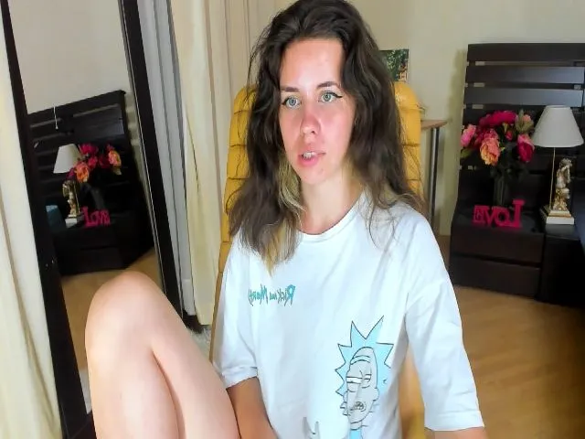 Live sex webcam photo for HildaBoom_77 #256390195