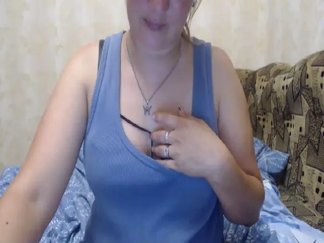 Live sex webcam photo for xxx_butterfly #253195825