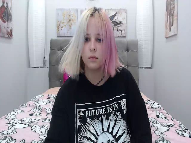 Live sex webcam photo for Helokit #254466506