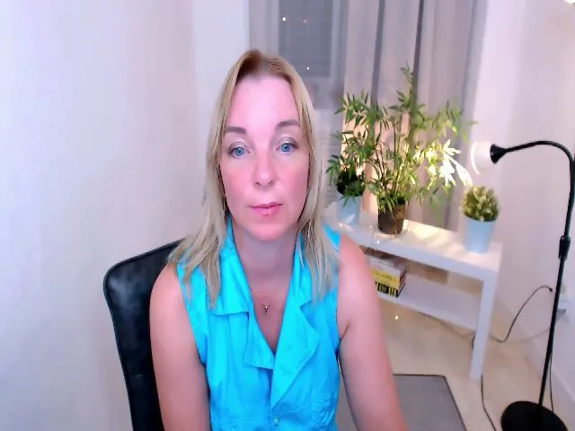Live sex webcam photo for ReganLovely #258411280