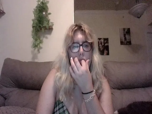 Live sex webcam photo for cozychristine #254699833