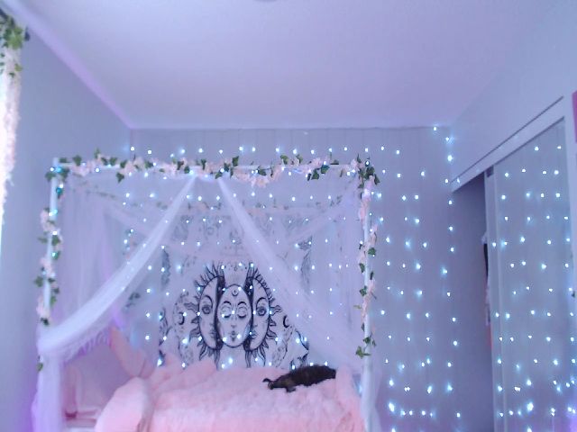 Live sex webcam photo for cyb3r_5lut #255189669