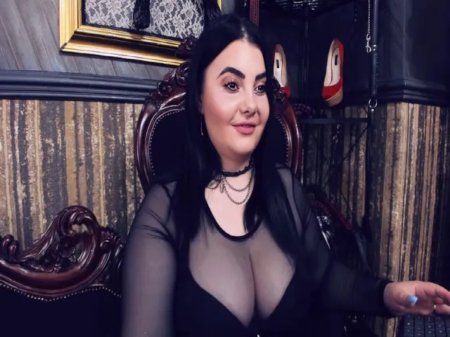 Live sex webcam photo for MelissaGlow #261332240