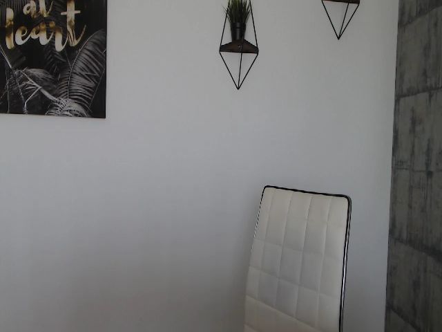 Live sex webcam photo for Rose4Lucy #255851721